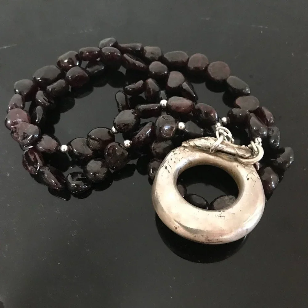 Antique Sterling Silver Tiffany 925 Pendant Necklace Circle Loop Garnet Gemstone - Picture 4 of 6